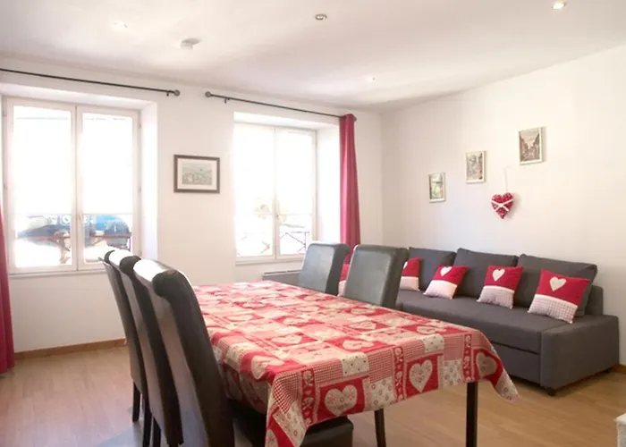 莱斯塔努尔酒店 - 科尔马高档中心 公寓 *